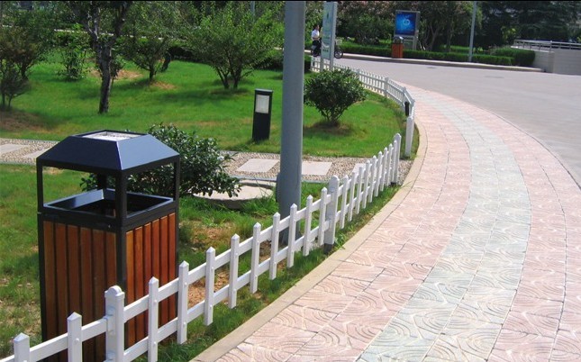 pvc草坪护栏、pcv绿化护栏  pvc市政护栏  pvc厂房护栏  pvc道路护栏