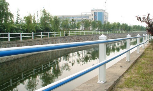 pvc河道护栏、pvc扶手护栏  pvc道路护栏  pvc隔离护栏
