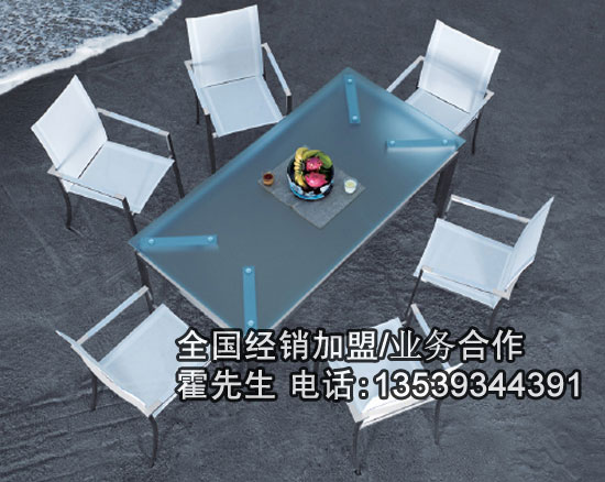 索纳尔户外家具-绿柏-组合-玻璃台