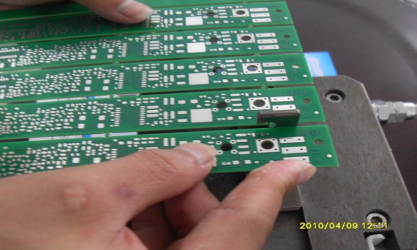 诚信pcb分板机/成型分板机/简装电动pcb分板机  铝基板分板机  pcb板分板机  铝板分板机