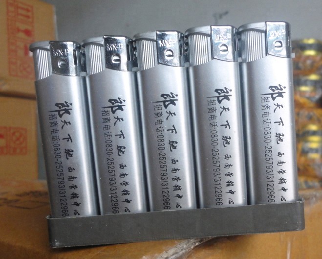 供应实色广告打火机，一次性广告打火机  一次性打火机  塑料打火机