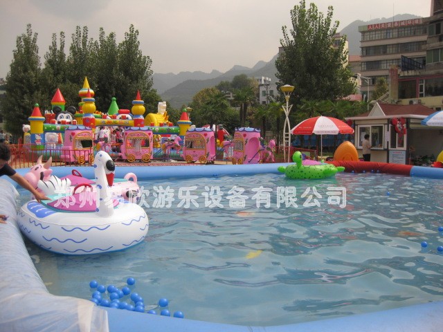 【郑州易欣出售水上电瓶碰碰船】卡通电瓶船价格|儿童电动船厂图  卡通电动船价格
