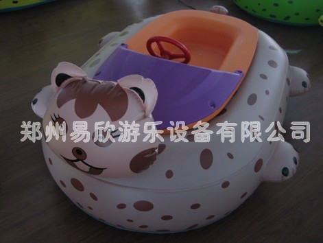【郑州易欣出售水上电瓶碰碰船】卡通电瓶船价格|儿童电动船厂图  卡通电动船价格