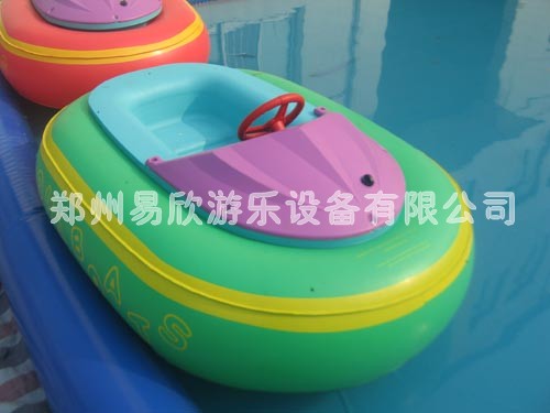 【郑州易欣出售水上电瓶碰碰船】卡通电瓶船价格|儿童电动船厂图  卡通电动船价格