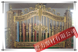 供应 ☆ 锌钢欧艺大门 ☆ 锌钢阳台栏杆 ☆ 锌钢护栏