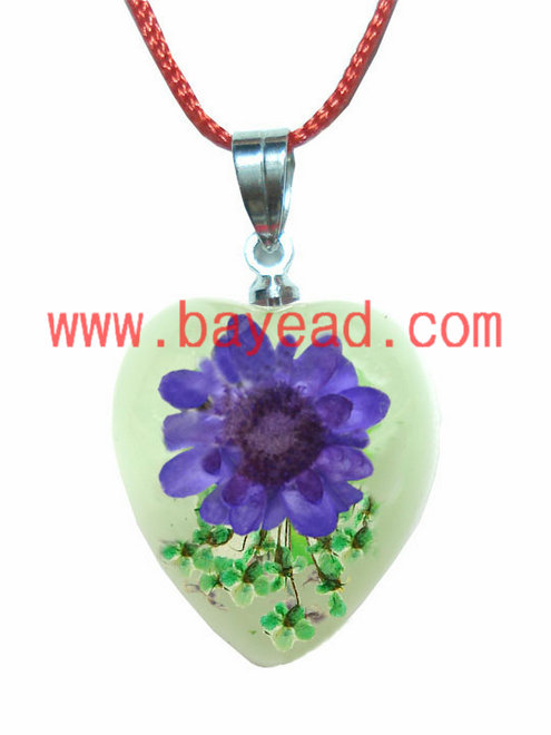鲜花吊坠,押花饰品，真花琥珀，鲜花饰品，个性化饰品  昆虫饰品