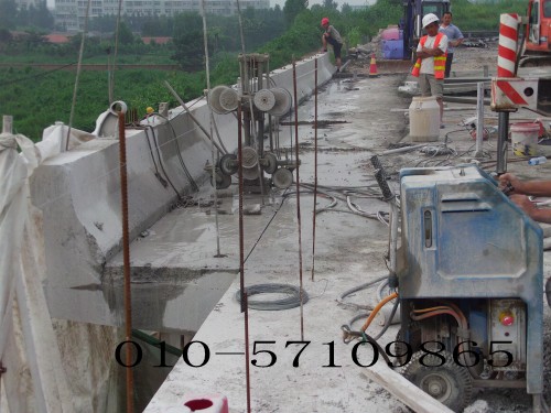 山西省高速公路改扩建桥梁切割拆除公司  桥梁拆除公司